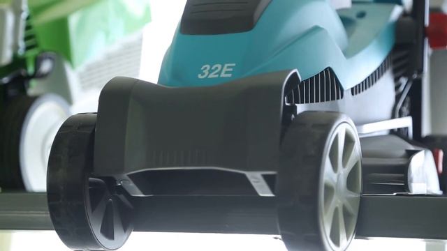 «Строить и жить». Как выбрать газонокосилку (15.05.2017) смотреть онлайн