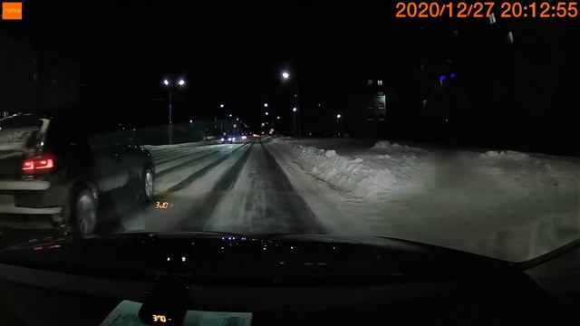 Фольксваген тигуан 2л vs Фольксваген гольф 7 1.4л смотреть онлайн
