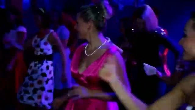Новогодняя вечеринка ROCK N ROLL PARTY смотреть онлайн