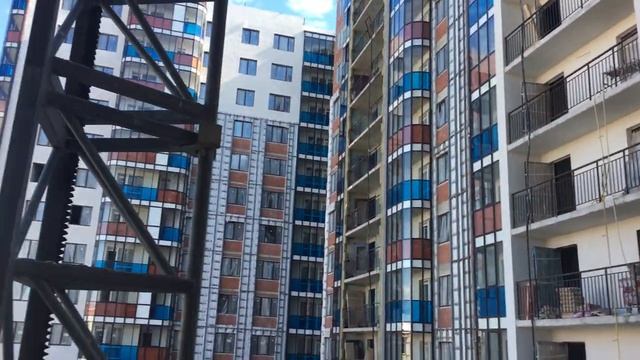 CCK company - ЖК "Энфилд". Машинное нанесение гипсовой штукатурки Кнауф МП-75 смотреть онлайн