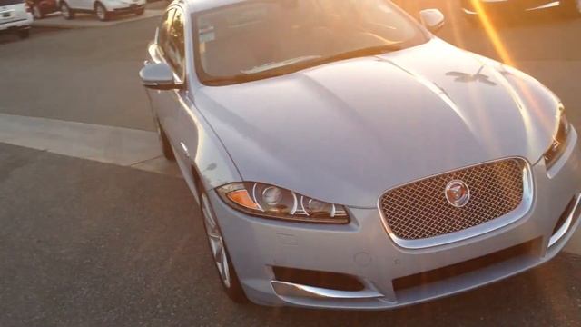 2024 XF 2.0T Navigation and Vision Pack смотреть онлайн
