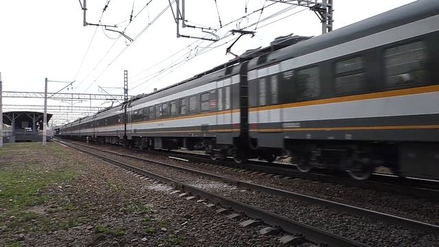 Электропоезд ЭП2ДМ-0300 (приписан к ЦППК) пригородный поезд №7539/7540 Железнодорожная - Апрелевка.