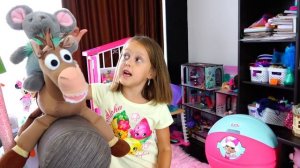 Родители стали Куклами! Почему Мама и Папа теперь Барби и Кен?