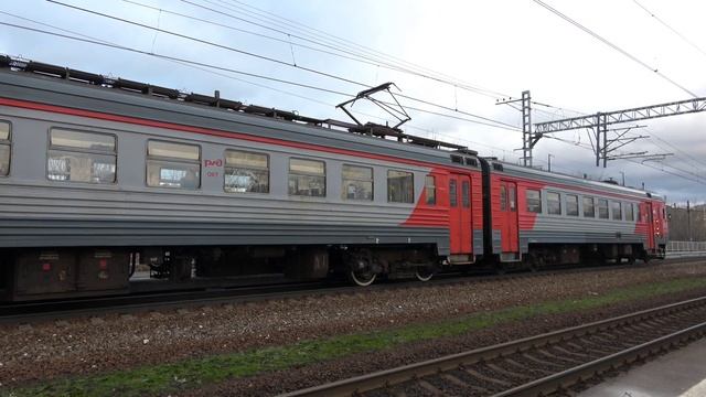 Навстречу друг другу! ВСК Электропоезд ЭВС1-18 «Сапсан» и электропоезд ЭТ2М-107 смотреть онлайн