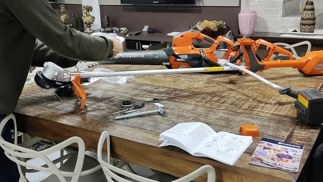 Unbox - Roçadeira Husqvarna 520iRX смотреть онлайн