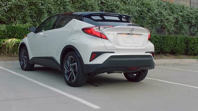 2020 Toyota C-HR Stylish Compact SUV Interior & Exterior смотреть онлайн