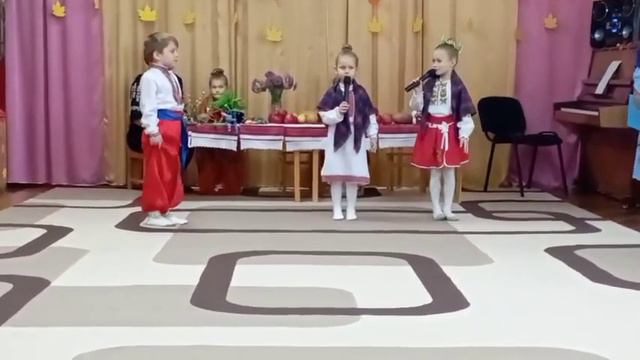 Свято осені, пісня "Як пішла я на базар" смотреть онлайн