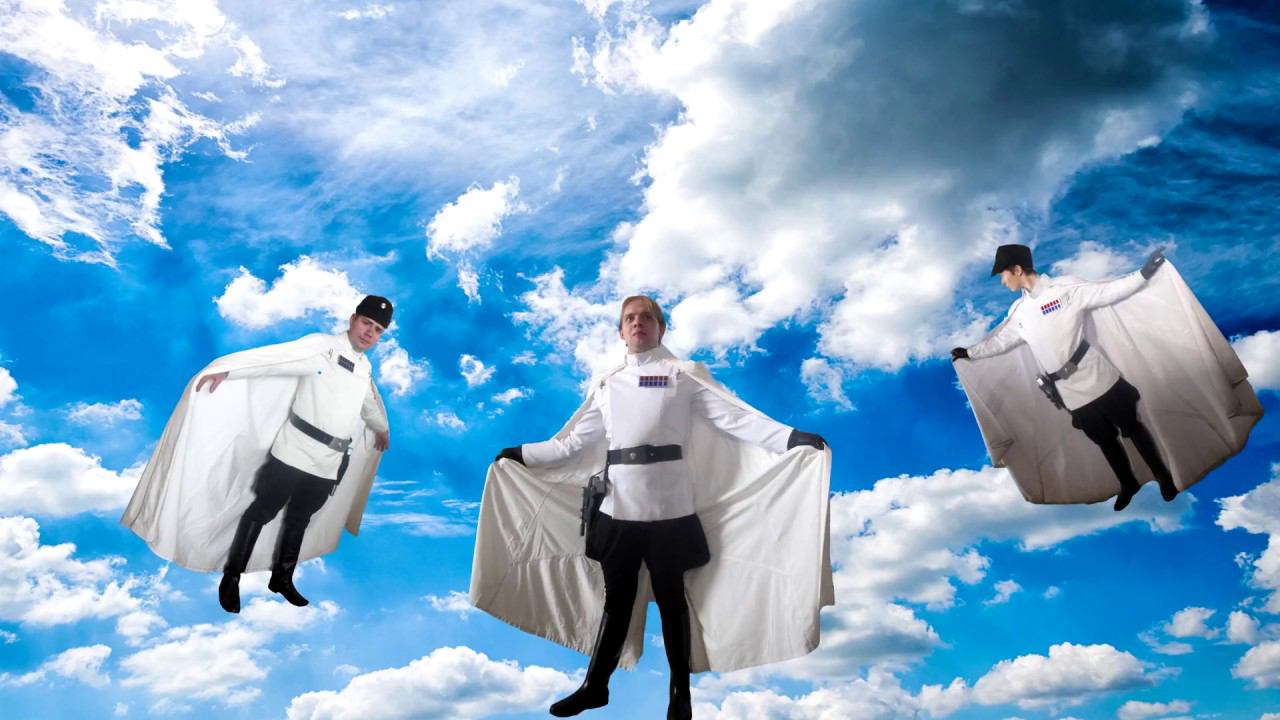 Fly Director Fly (Летите директор летите)