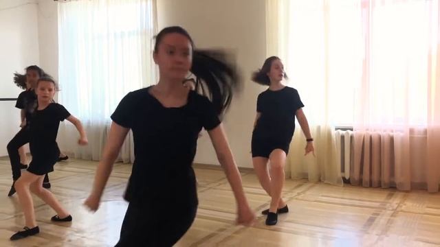 АМЕЛИ - ТАНЦУЙ (первый год обучения) смотреть онлайн