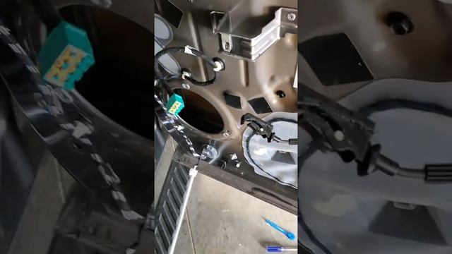 How to release door latch cable 2015 and newer Ford F150 truck смотреть онлайн