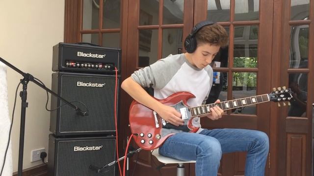 AC DC Guitar Cover, Back in Black смотреть онлайн