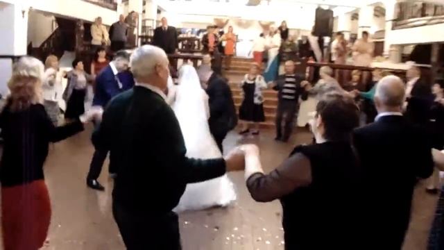 молдавский танец на свадьбе Страшены смотреть онлайн