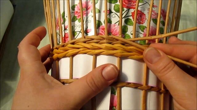 Плетение самовара из газетных трубочек. Урок 2-2. Плетение стенок. смотреть онлайн