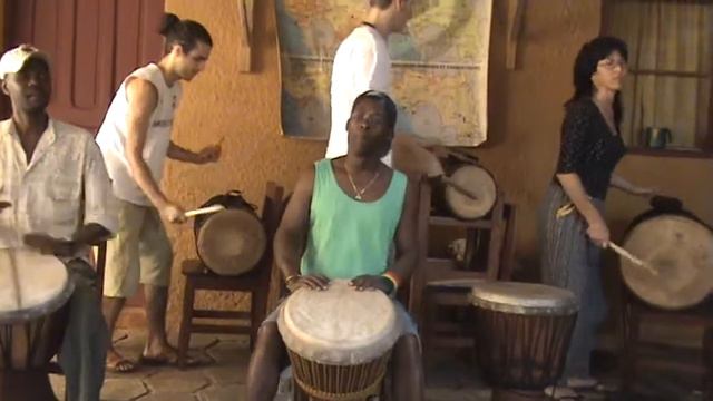 Mamady Keïta plays Soboninkun - 2006 Guinea Matoto смотреть онлайн