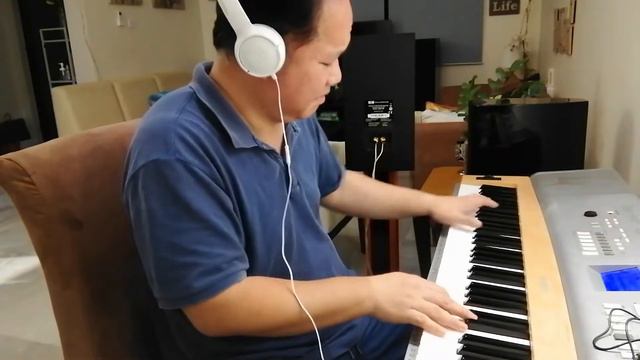 One Hello | P is for Piano смотреть онлайн