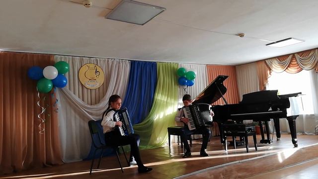 Дуэт аккордеонистов. Радкова Эльвира и Ильичев Макар. Е. Дербенко. "Романтическая прелюдия" смотреть онлайн