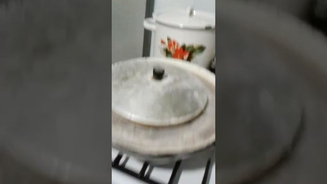 Как очистить кастрюли терки сковороды ну и любую посуду от нагара и жира в домашних условиях. смотреть онлайн