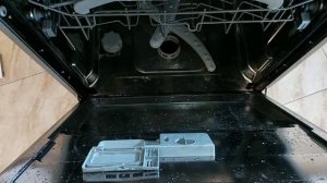 Посудомоечная машинка Hotpoint Ariston LFT3214 ошибка 11 проблема циркуляционного насоса