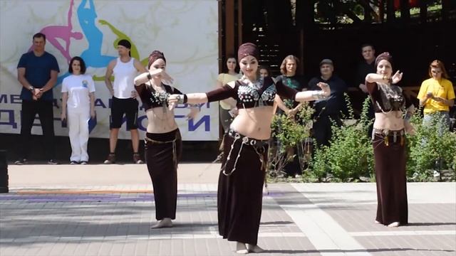 Йога в парке Царицино смотреть онлайн