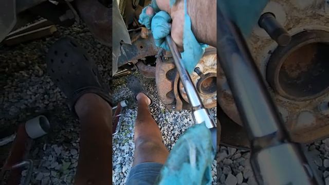 Easy! Easy! way to replace spark plugs on Chevy Astro (part 2) смотреть онлайн
