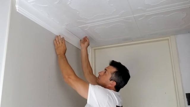 How to Install Ceiling Tiles With Existing Crown Moldings - Guide - Talissa Decor смотреть онлайн