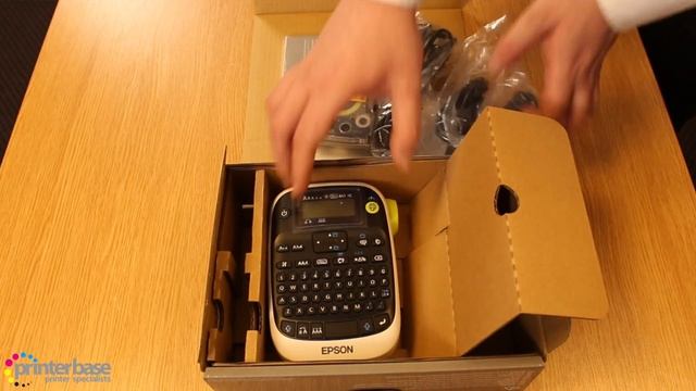 Epson LW-400 Thermal Label Printer Unboxing смотреть онлайн