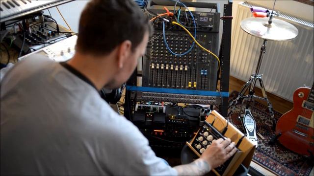 Heavy Dub Steppas Session // Studio Performance (Vermona, Korg, Tascam,...) смотреть онлайн