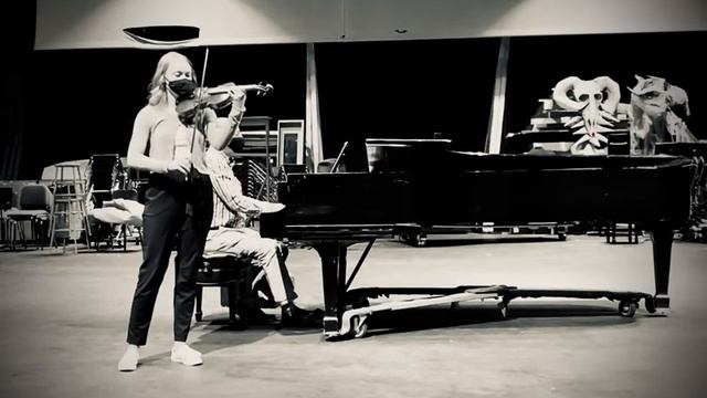 Sibelius op. 79 Berceuse performed by Carlie Geyer (violin performance, senior) смотреть онлайн