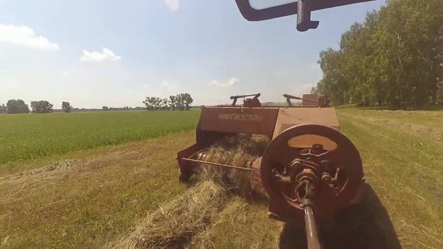 Фотон 244 и пресс подборщик 