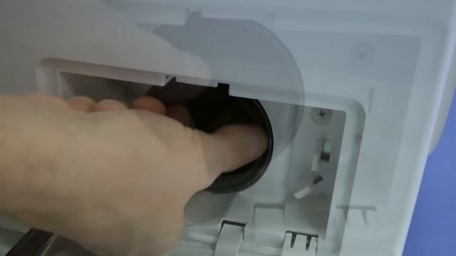 [LG Washer] - How to clean the drain filter смотреть онлайн