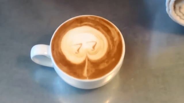 How to Pour Latte Art: Pumpkin смотреть онлайн