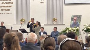 Наши годы будто птицы улетают вдаль?