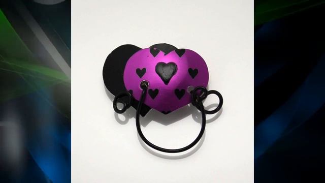 Double Heart Magnetic Eyeglass Holder in Fuchsia and Black смотреть онлайн