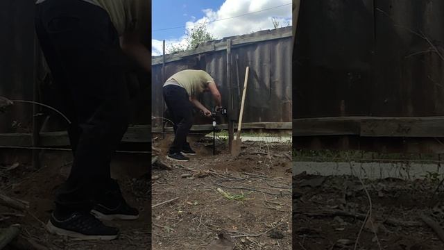 Бурение лунок под столбы шуруповертом Makita DHP451 смотреть онлайн