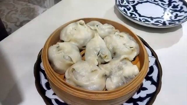 МАНТЫ. БАМБУКОВОЕ ПАРОВАРКОЕ. MANTA RAYS. BAMBOO STEAMER смотреть онлайн