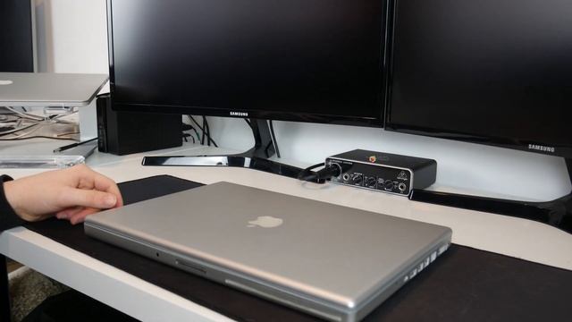 I Bought A 2007 MacBook Pro With Failed Graphics смотреть онлайн