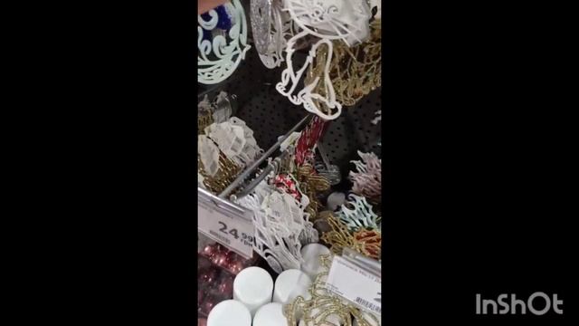 я пошла в магазин а там новогодние украшения⛄? новогодний шоппинг
