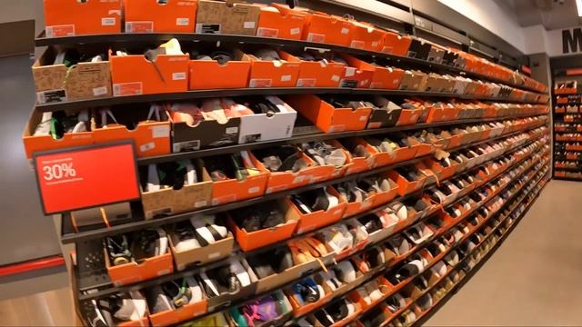 Пацанский шоппинг в Милане смотреть онлайн