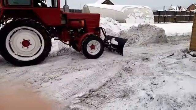 Уборка снега трактором Т 25 смотреть онлайн