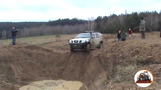 Оффроад на джипах. Езда по грязи.