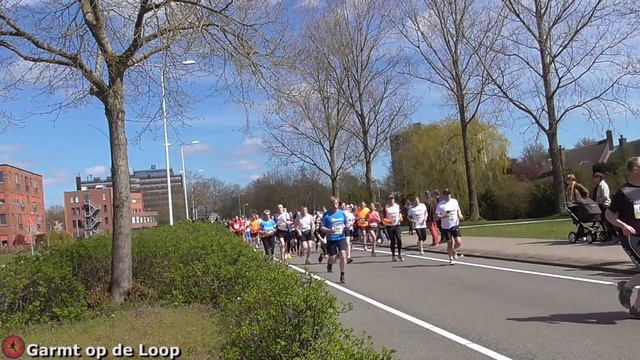Hoogeveense Cascaderun 2015 - Opname 2, rond het 1Km punt смотреть онлайн
