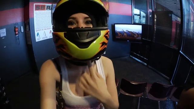 Go-karting Vloggg! смотреть онлайн