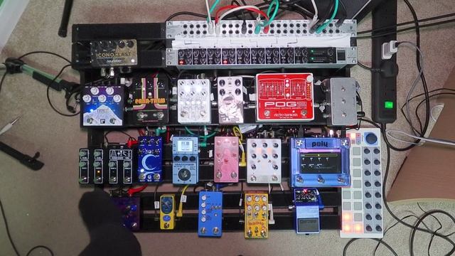 Tired Noise86 (Walrus Audio Slö, Zoom MS-70-CDR) смотреть онлайн