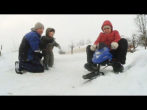 За водой всей семьёй || Идеальные дороги || Снегокат смотреть онлайн
