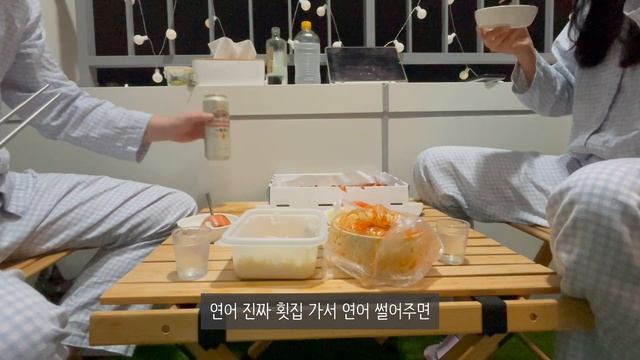 강원도 속초 고성 여행 브이로그 | 중앙시장(수산관광시장) 만석닭강정 | 지브리 감성 숙소 | 황태해장국 맛집 | 속초 바다 | 더엠브로시아 카페 | 내린천휴게소 смотреть онлайн