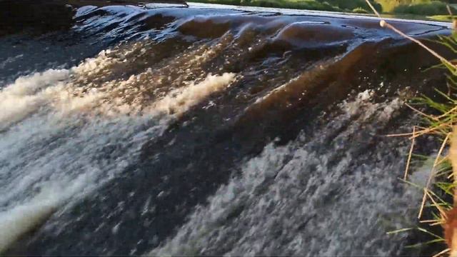 Водоскат на Охте возле СНТ "Лаврики" смотреть онлайн