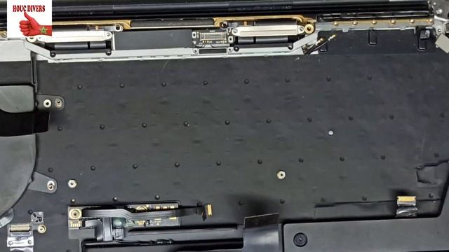 Macbook Pro touchbar 2019 changement de clavier смотреть онлайн