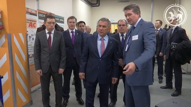 Рустам Минниханов в технополисе «Химград» смотреть онлайн