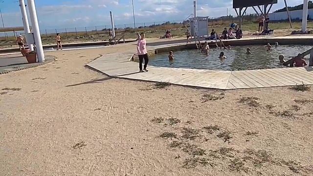 Принимаем термальные ванны,t-,ра воды источника+40-43гр! смотреть онлайн