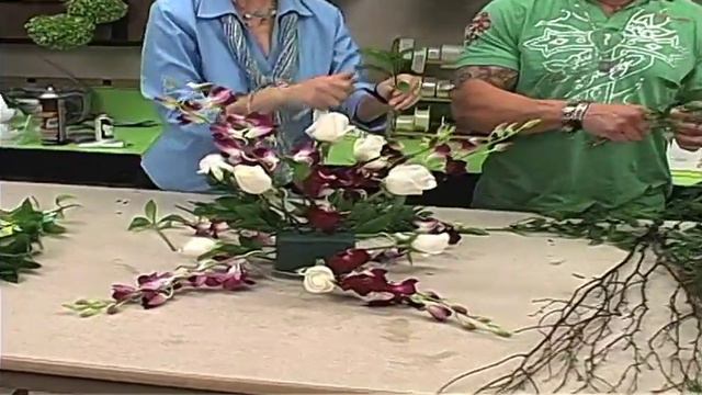 Russ on Flowers Show #26 - Wedding Reception Table Centerpiece Arrangements Using FlowerBudi System смотреть онлайн